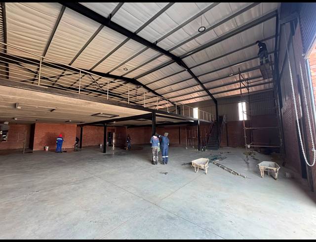900M² WAREHOUSE TO LET IN CHLOORKOP